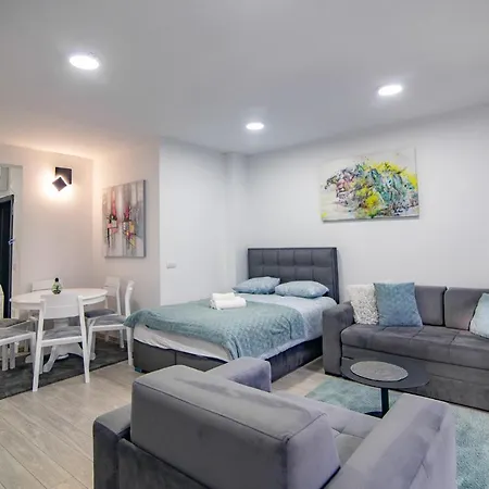 Tibor Apartment